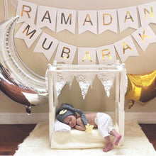 Load image into Gallery viewer, Ramadan Mubarak Fishtail Banner